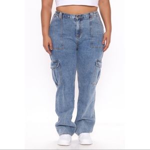 🔵 Fashion Nova PLUS - Wide Leg Cargo Jeans